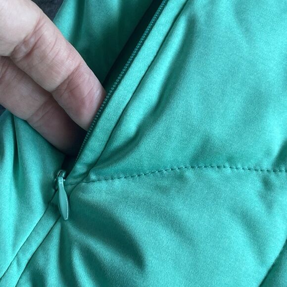 Athleta Puffer Vest Womens XXS Green Full Zip Zipper Pockets Colorful Quilted - Picture 4 of 13